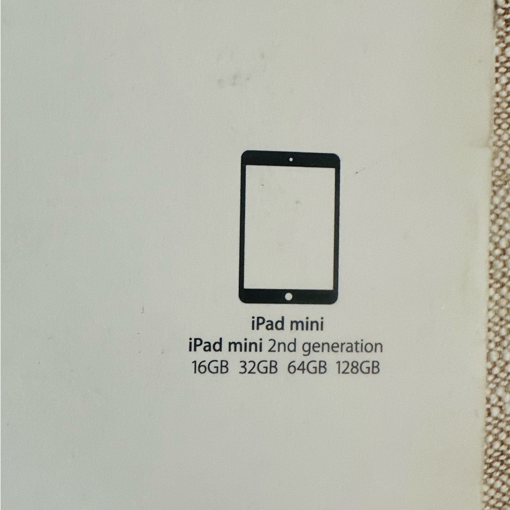 Incase Magazine Jacket for iPad Mini - Picture 2 of 3